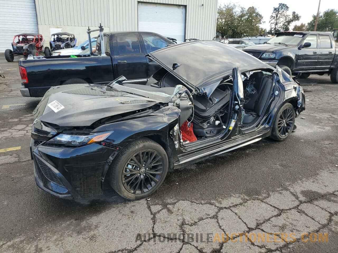 4T1G11AK3MU438104 TOYOTA CAMRY 2021