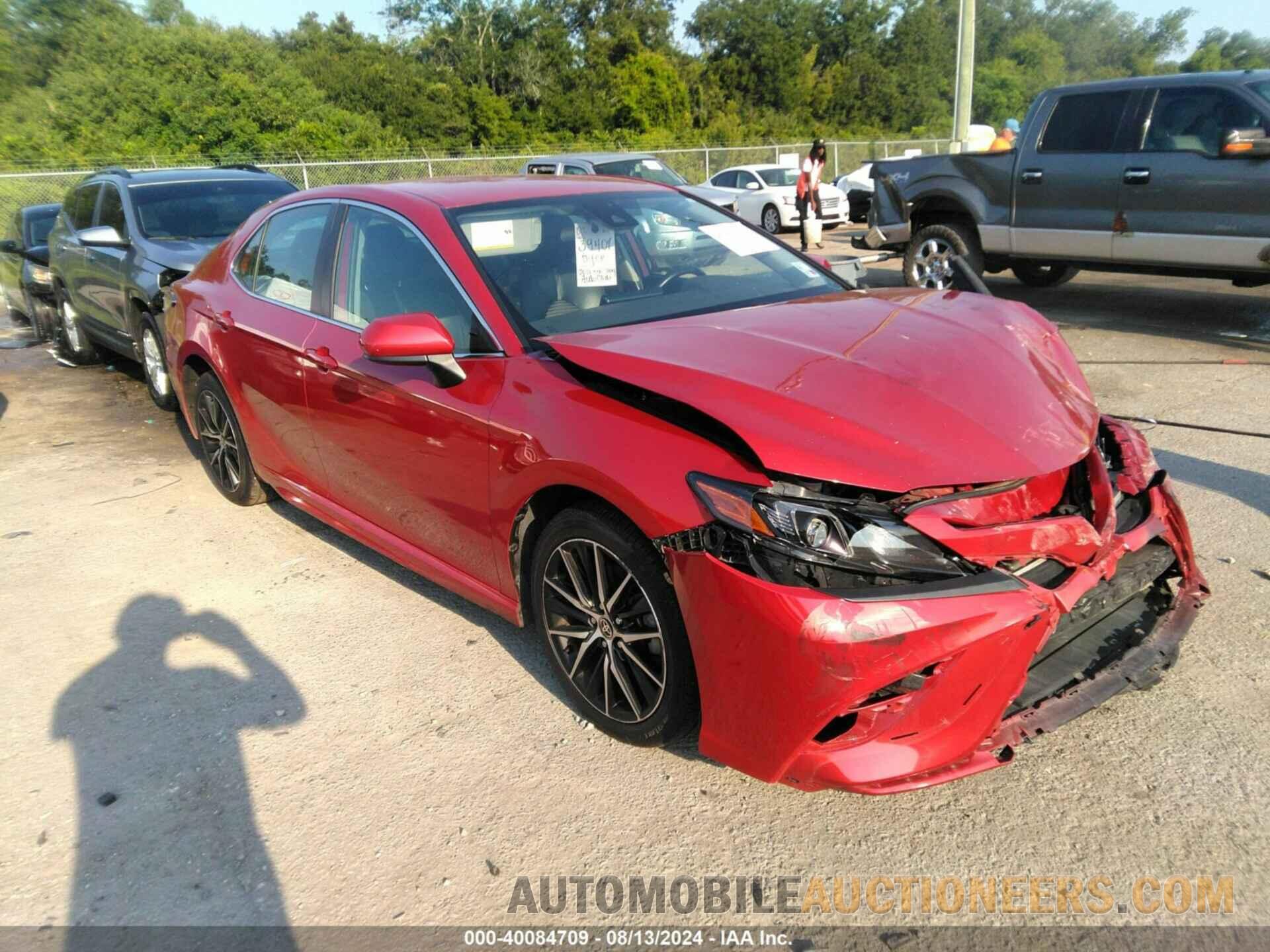 4T1G11AK3MU443545 TOYOTA CAMRY 2021