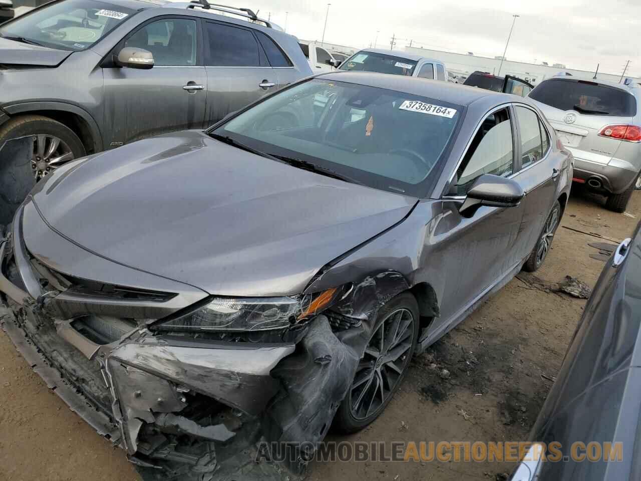 4T1G11AK3MU447823 TOYOTA CAMRY 2021