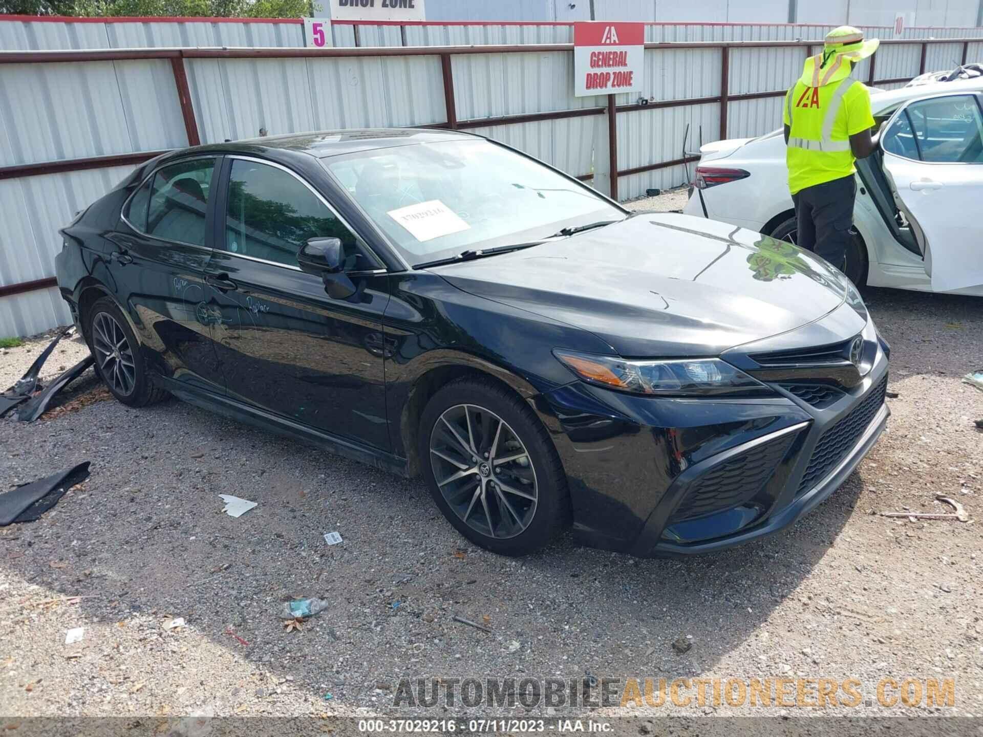 4T1G11AK3MU449765 TOYOTA CAMRY 2021