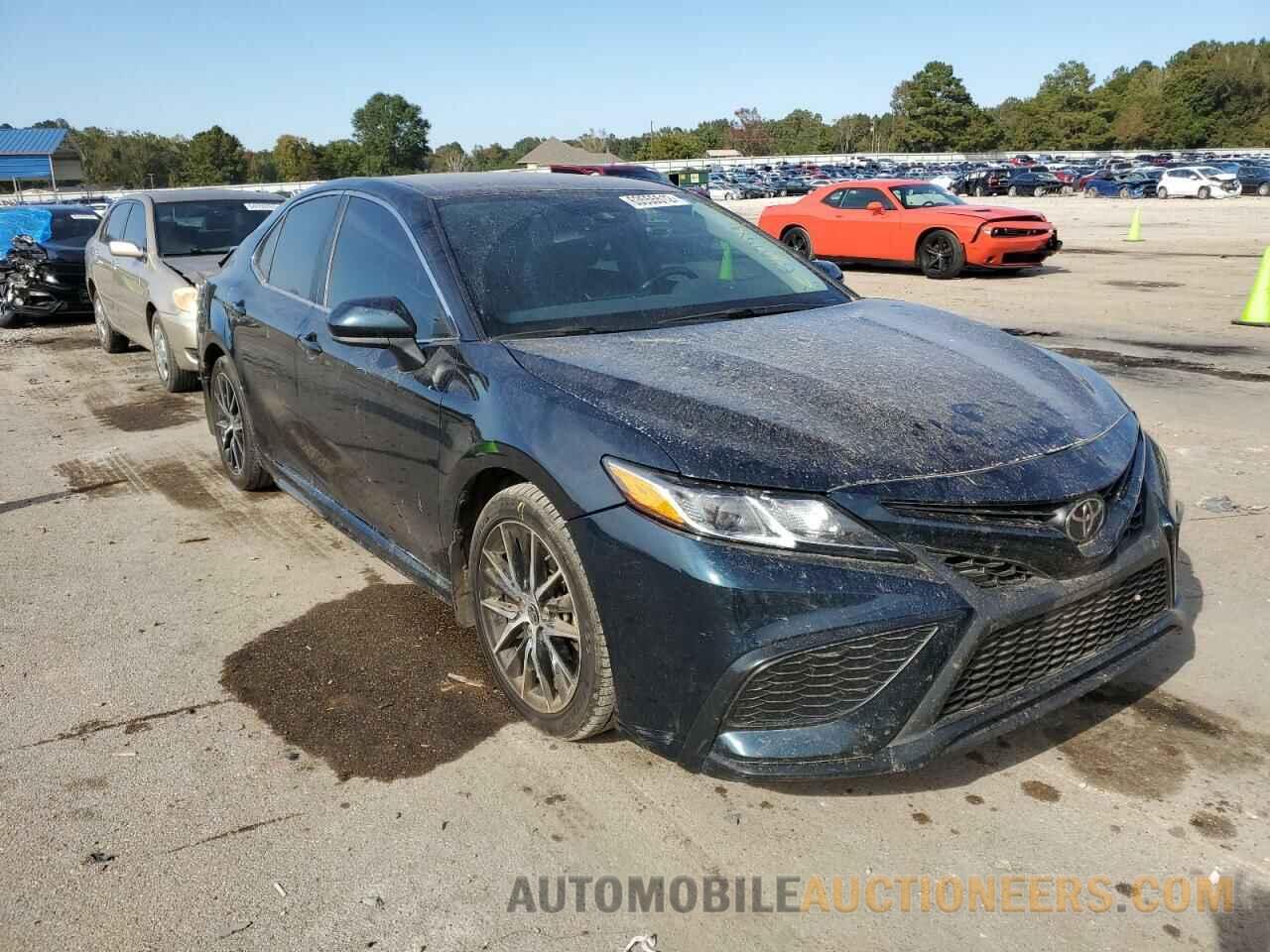 4T1G11AK3MU460216 TOYOTA CAMRY 2021