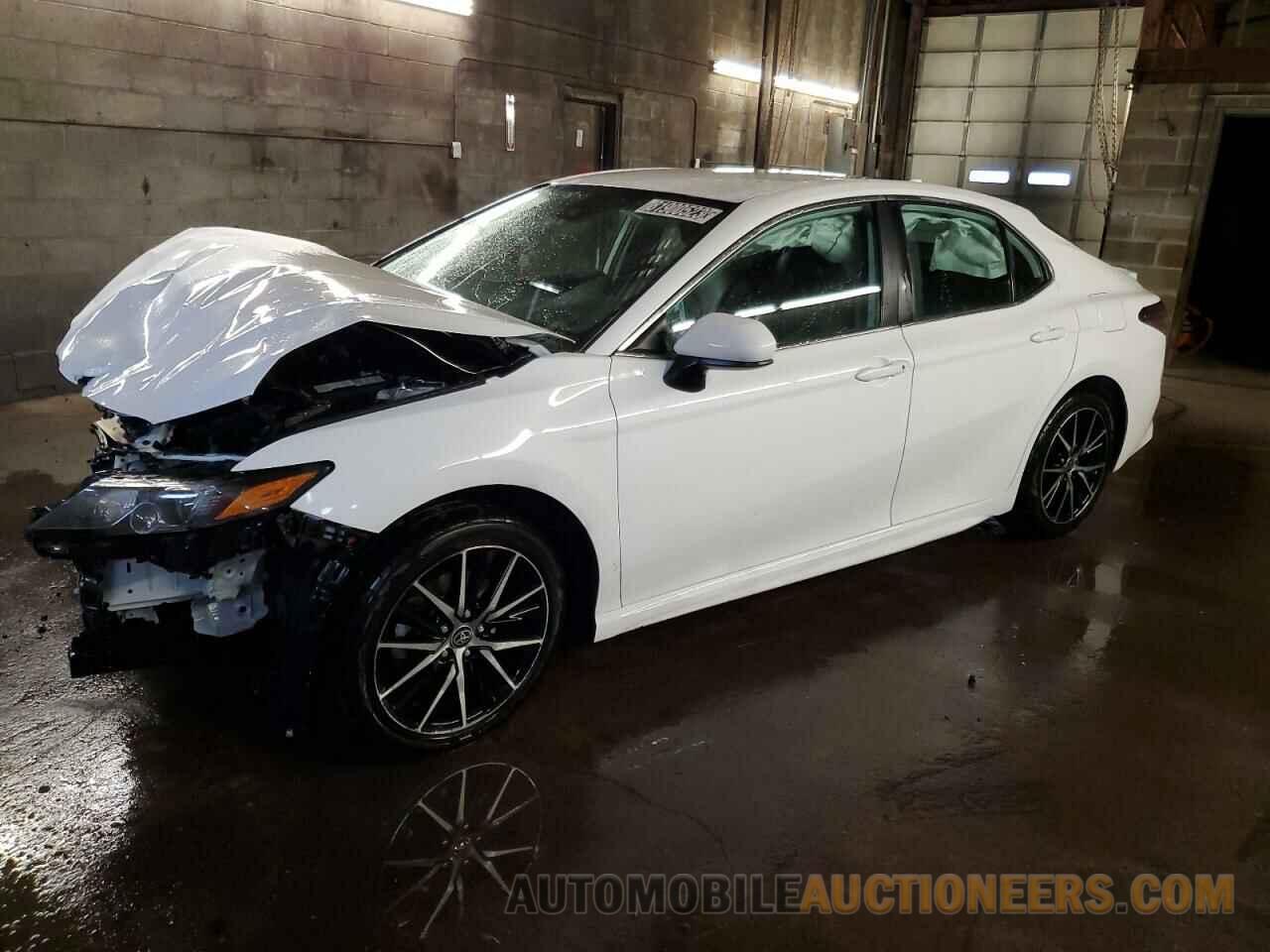 4T1G11AK3MU466243 TOYOTA CAMRY 2021