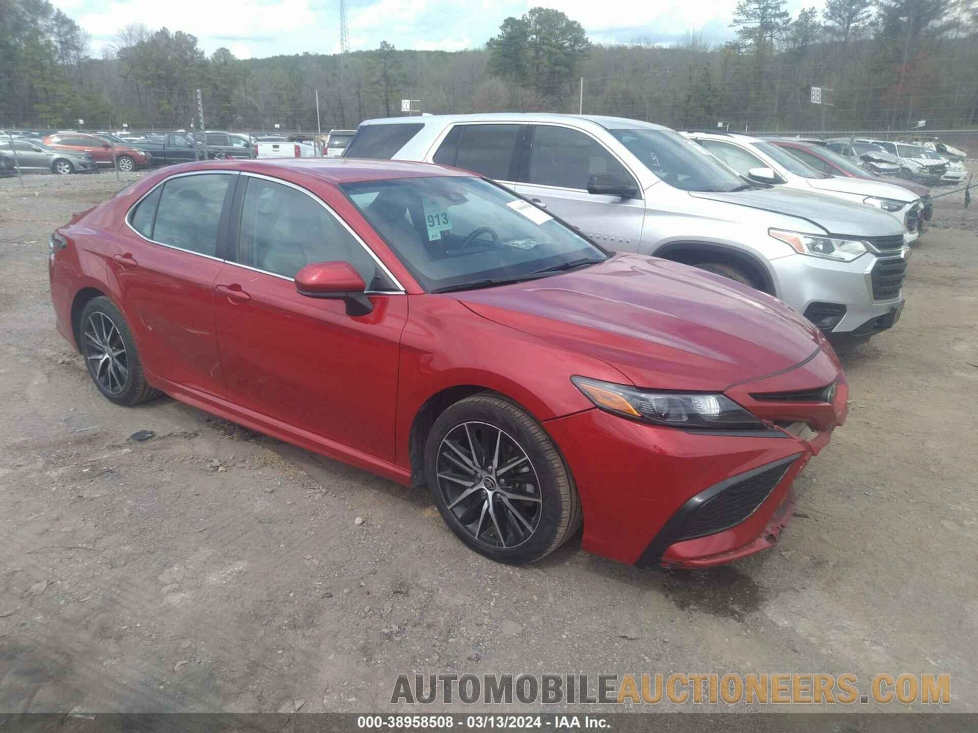 4T1G11AK3MU482104 TOYOTA CAMRY 2021