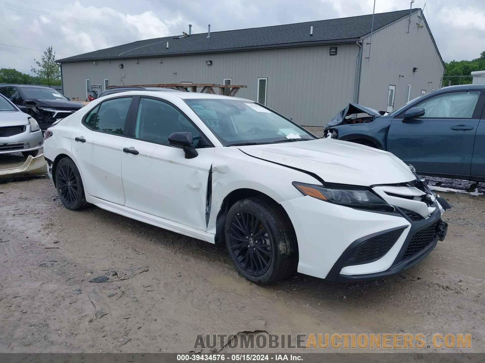 4T1G11AK3MU493720 TOYOTA CAMRY 2021