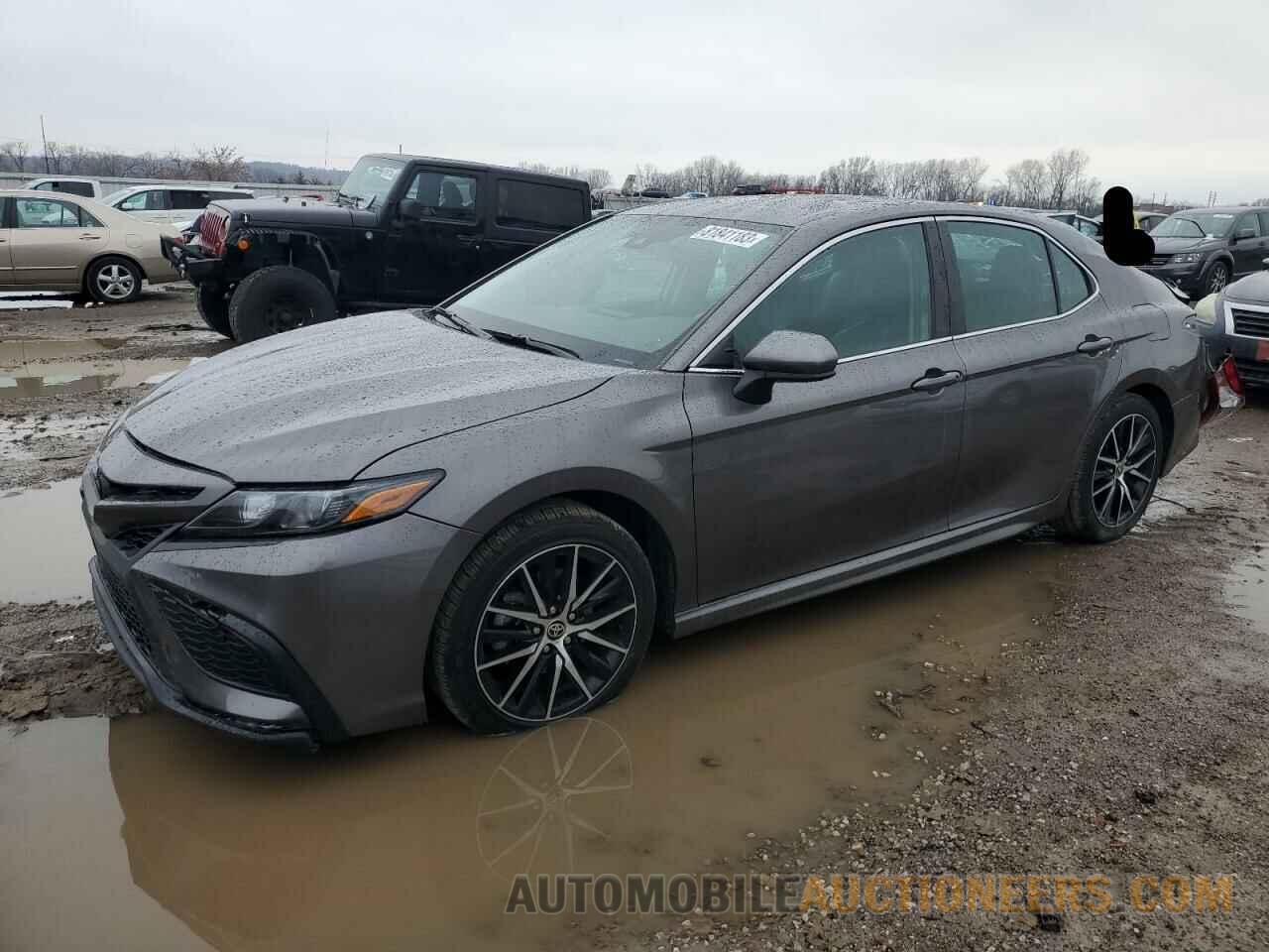 4T1G11AK3MU524447 TOYOTA CAMRY 2021