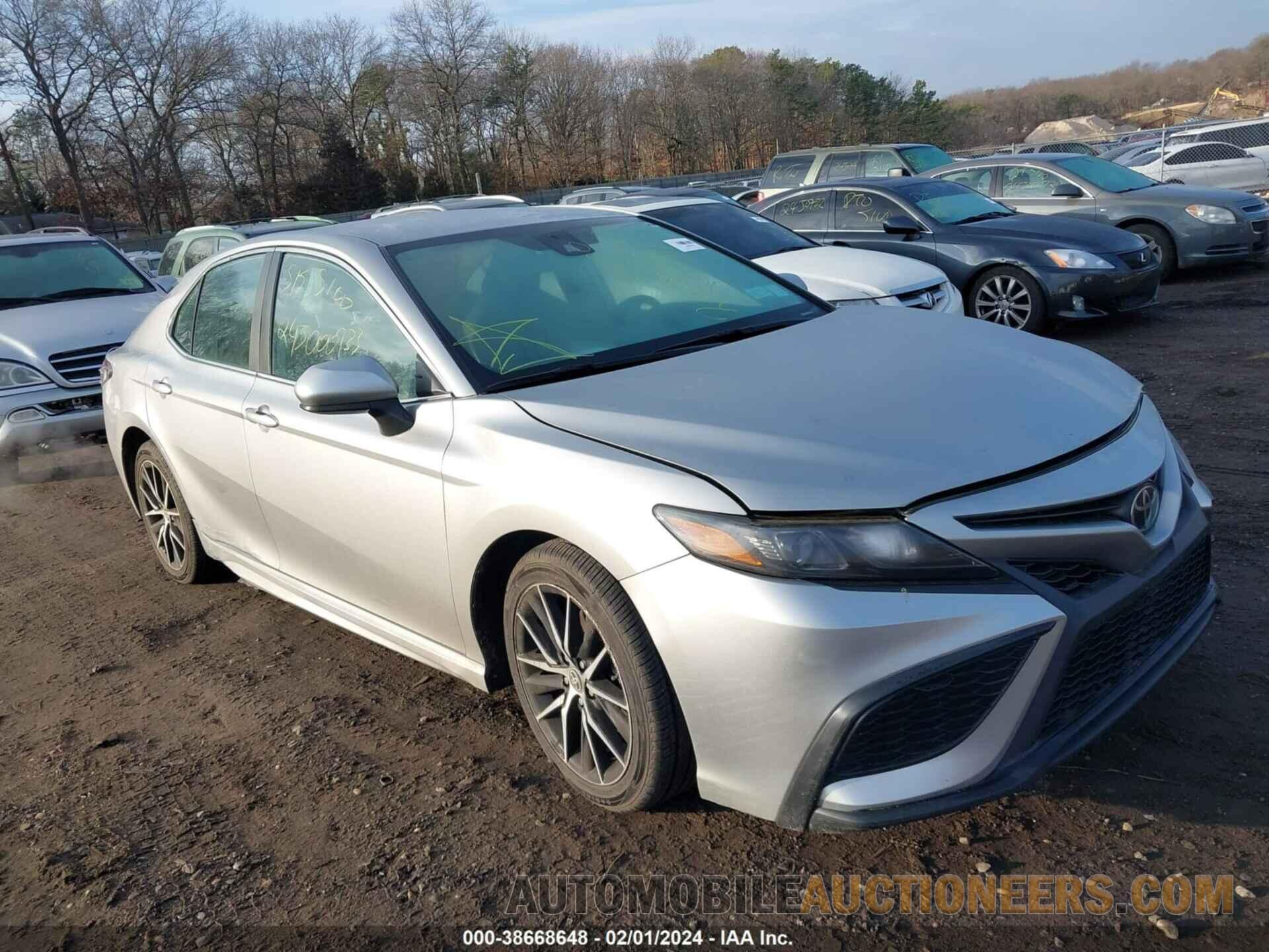 4T1G11AK3MU525713 TOYOTA CAMRY 2021