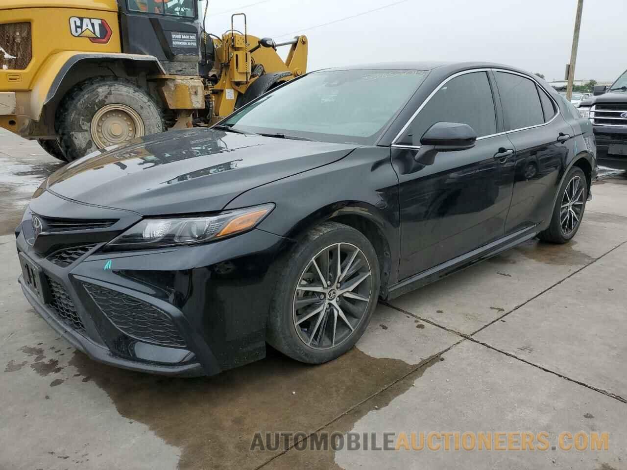 4T1G11AK3MU528529 TOYOTA CAMRY 2021