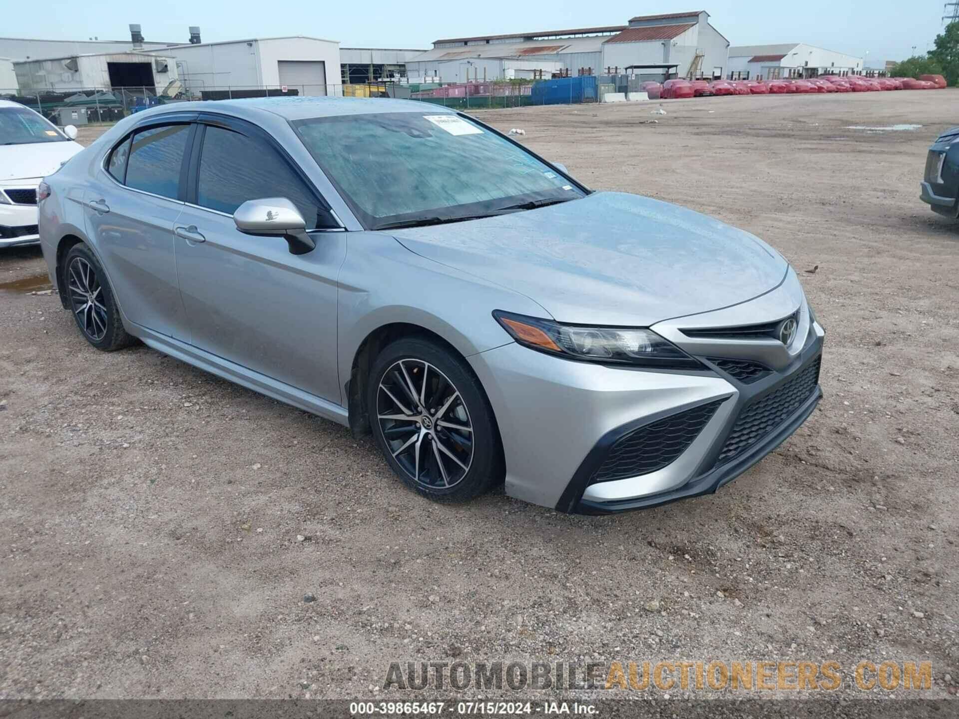 4T1G11AK3MU529678 TOYOTA CAMRY 2021