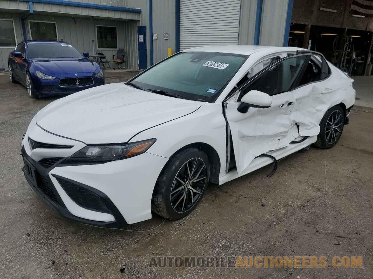 4T1G11AK3MU537795 TOYOTA CAMRY 2021