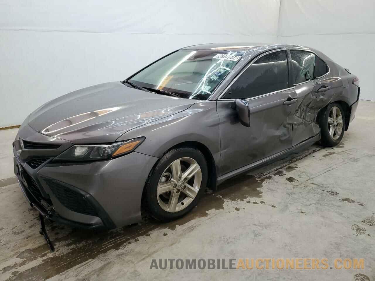 4T1G11AK3MU545301 TOYOTA CAMRY 2021