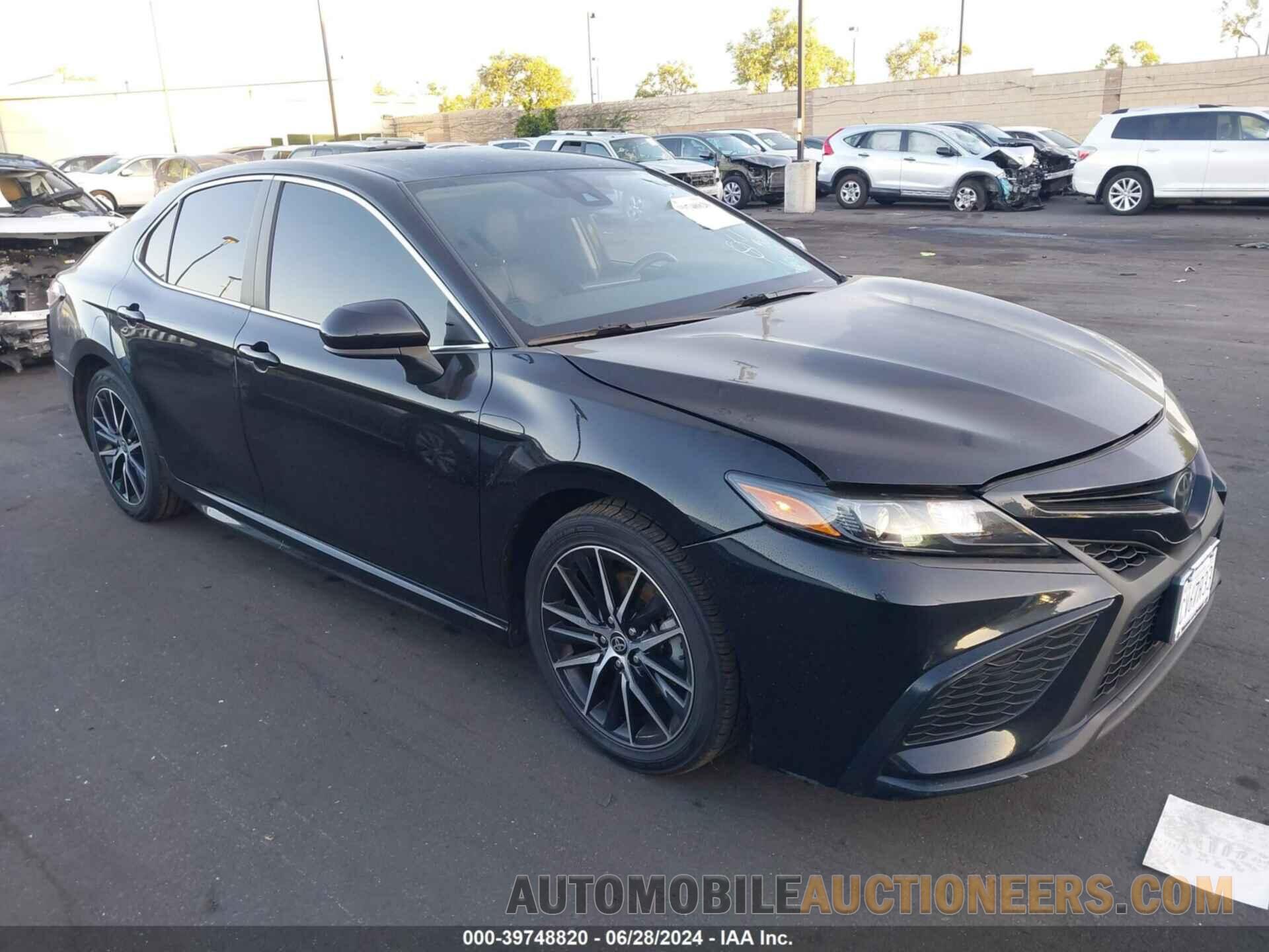 4T1G11AK3MU550126 TOYOTA CAMRY 2021