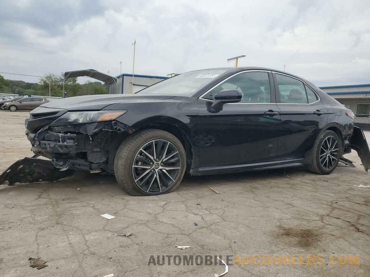 4T1G11AK3MU562289 TOYOTA CAMRY 2021