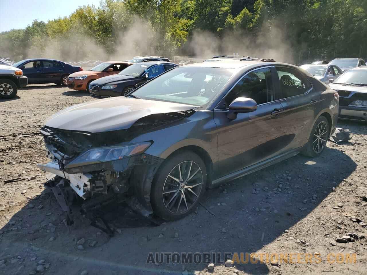 4T1G11AK3MU563197 TOYOTA CAMRY 2021