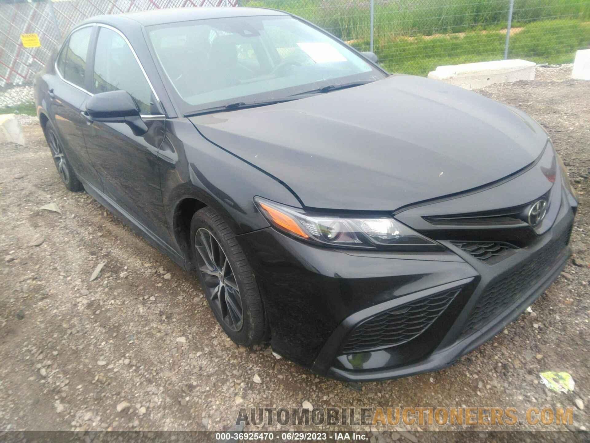 4T1G11AK3MU573261 TOYOTA CAMRY 2021