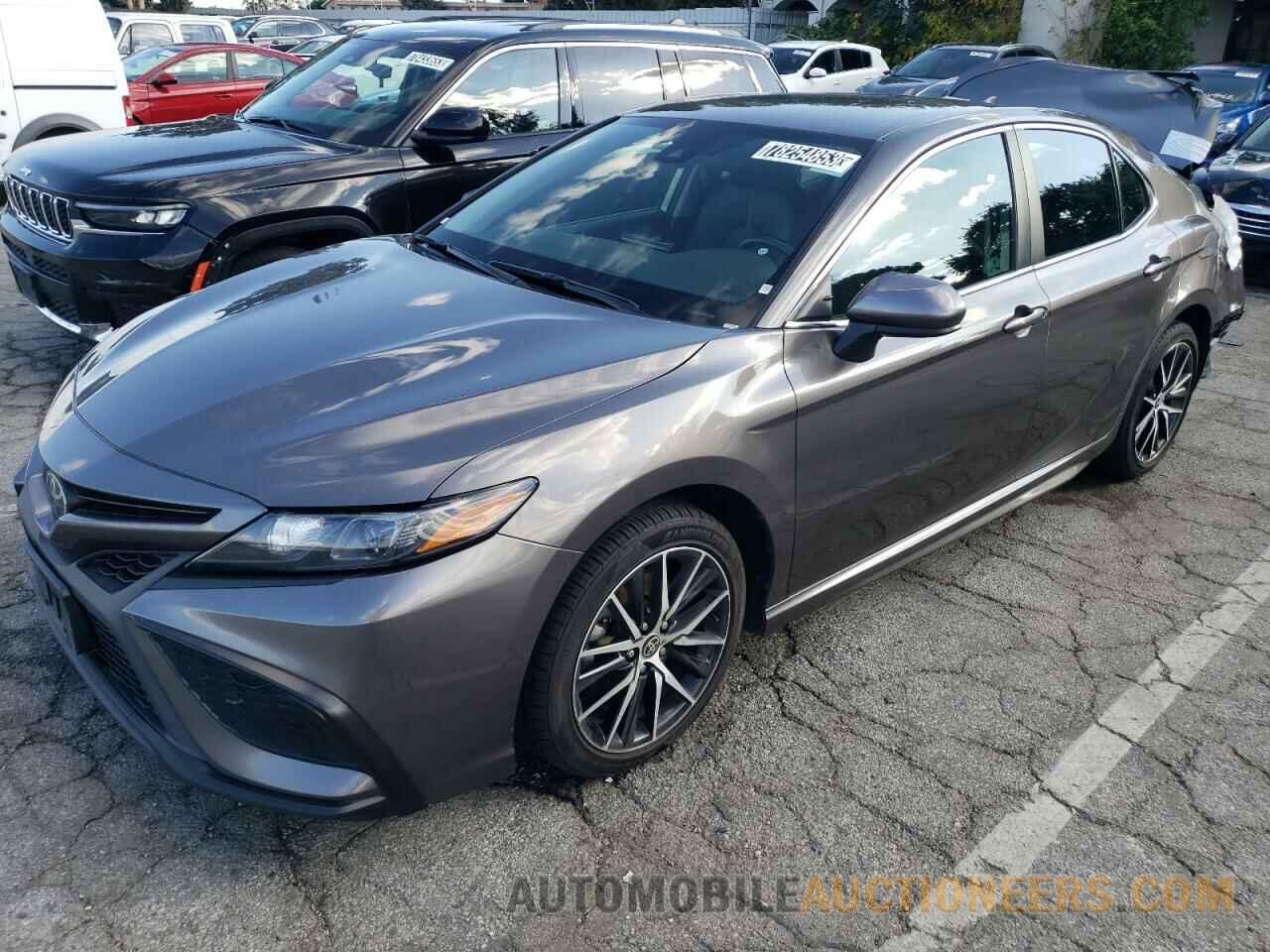 4T1G11AK3MU576533 TOYOTA CAMRY 2021