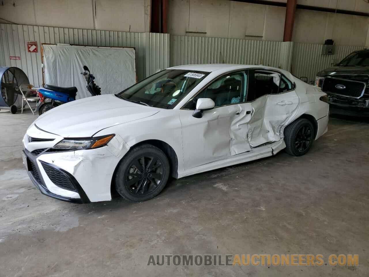 4T1G11AK3MU583949 TOYOTA CAMRY 2021