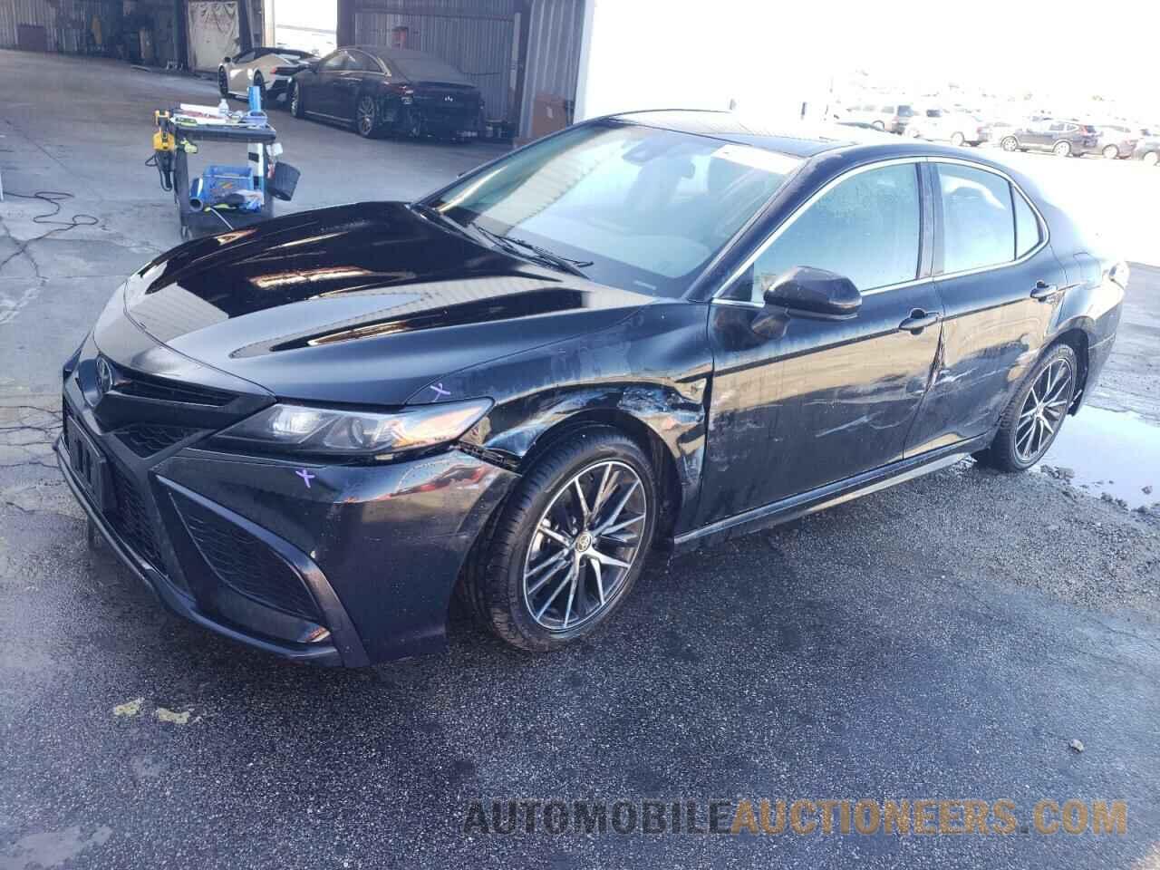 4T1G11AK3MU590755 TOYOTA CAMRY 2021