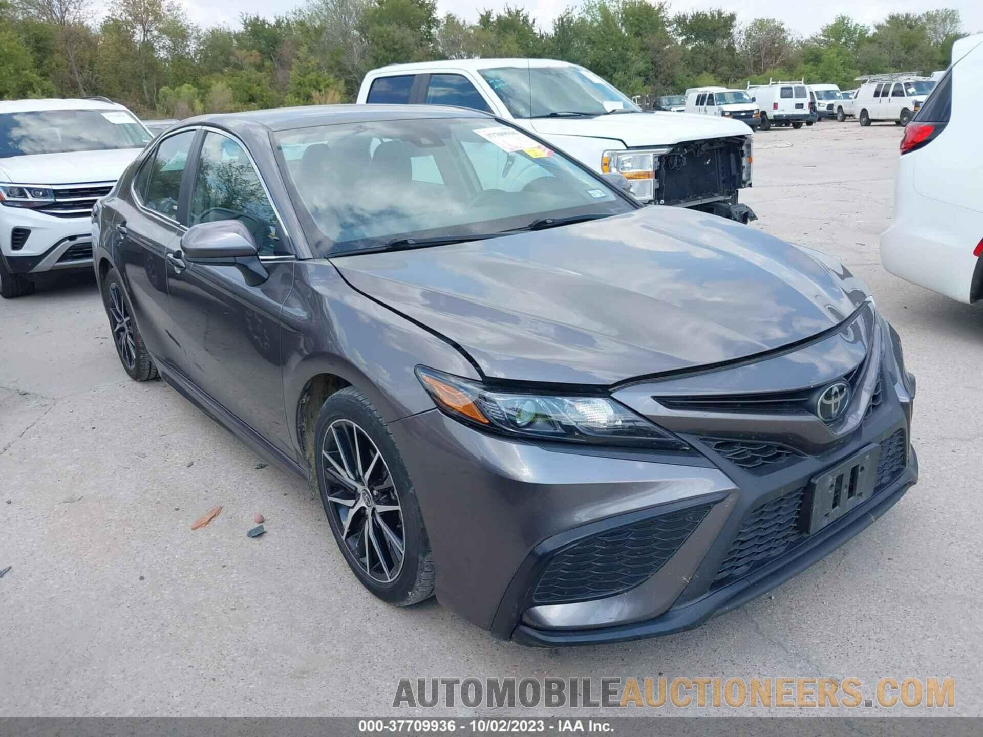 4T1G11AK3MU597611 TOYOTA CAMRY 2021