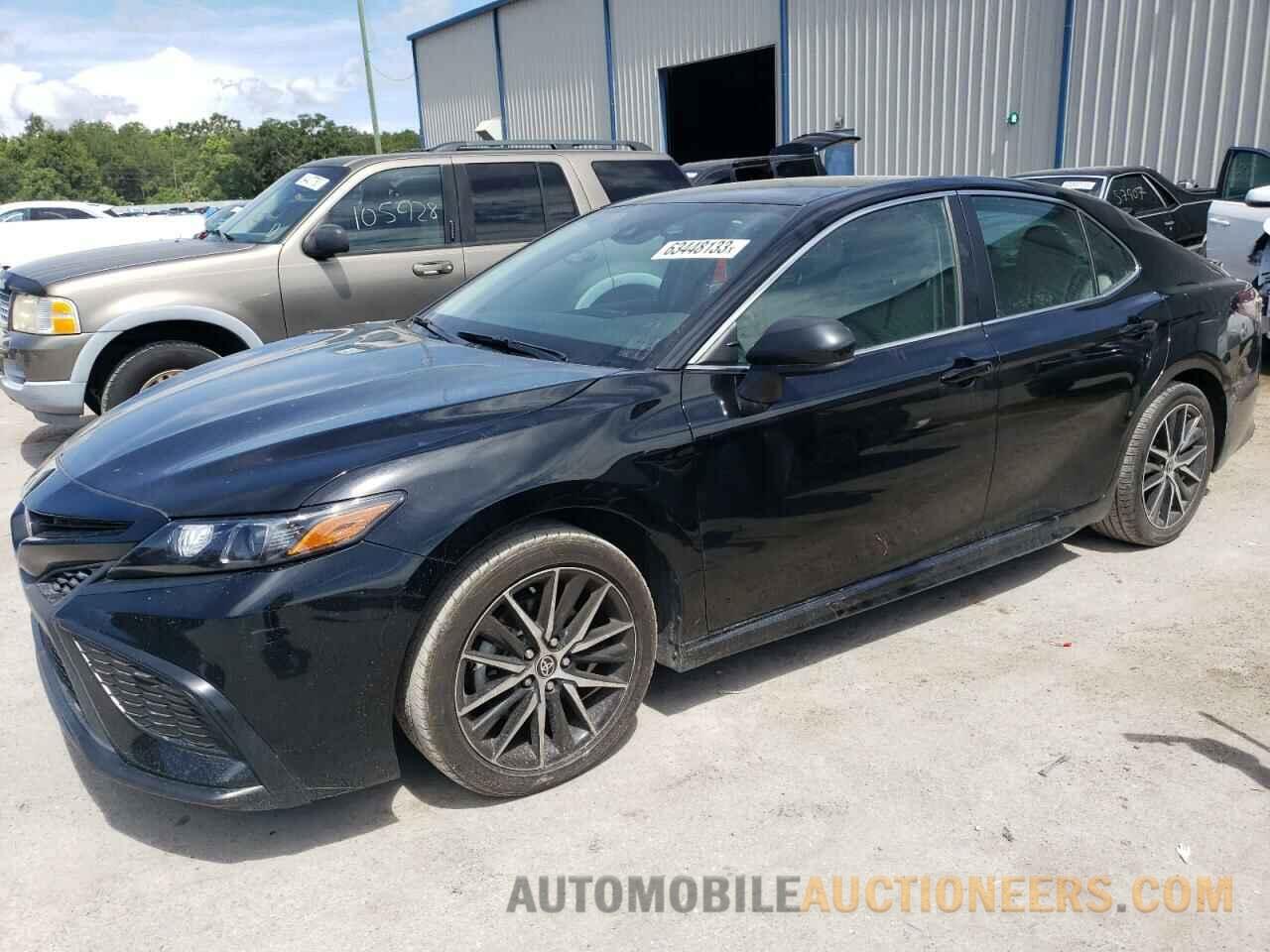 4T1G11AK3MU600958 TOYOTA CAMRY 2021