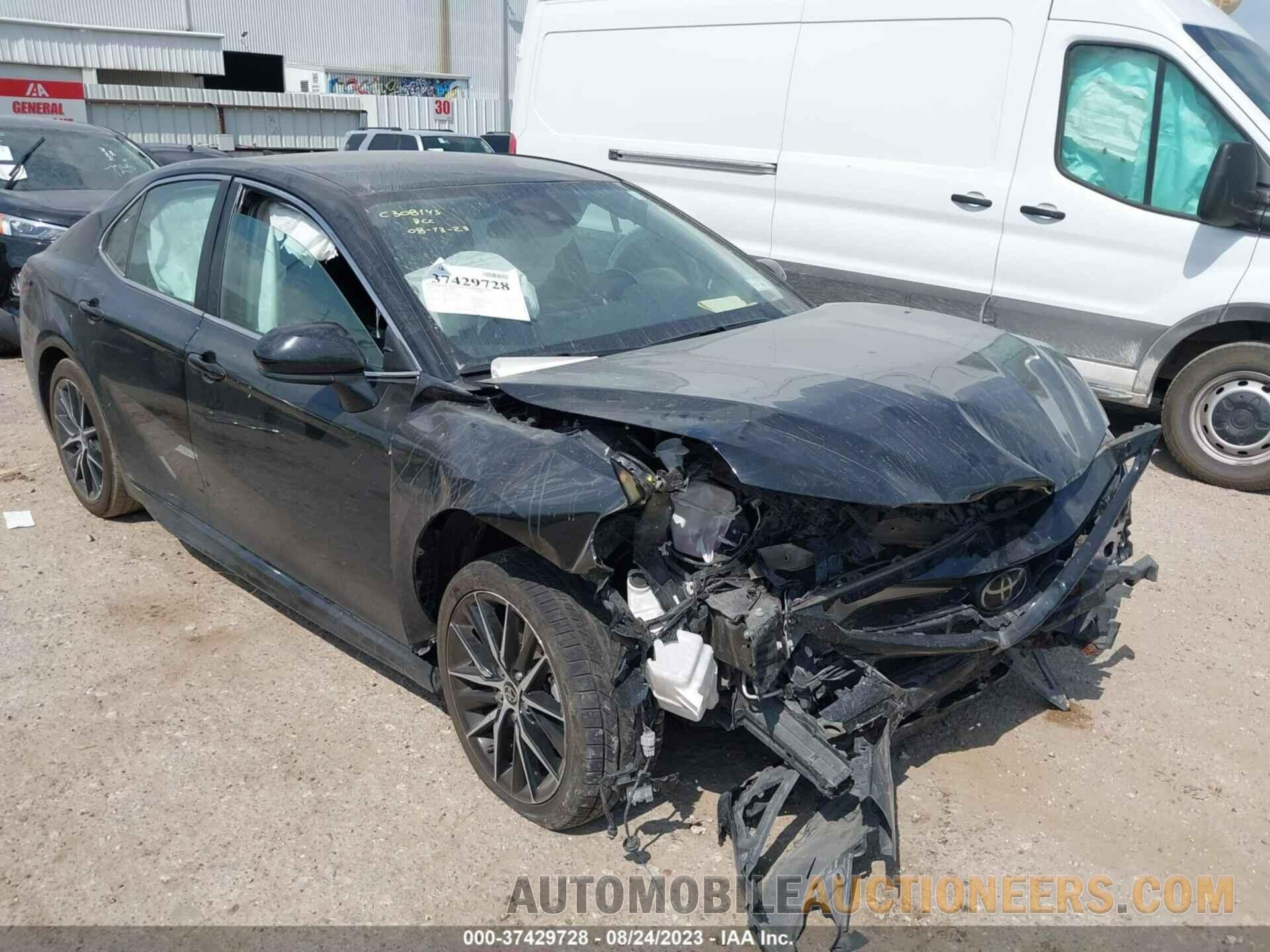 4T1G11AK3MU610647 TOYOTA CAMRY 2021