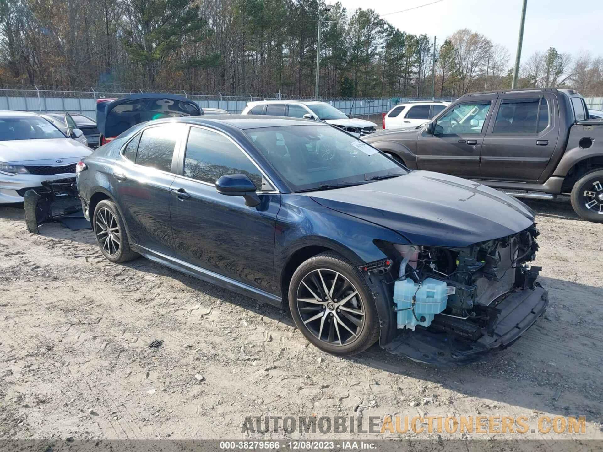 4T1G11AK3MU612009 TOYOTA CAMRY 2021