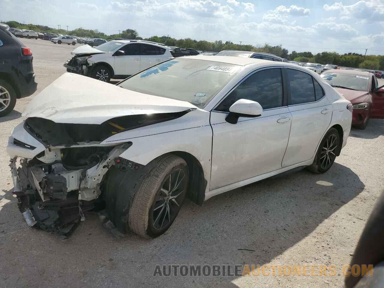 4T1G11AK3MU613578 TOYOTA CAMRY 2021