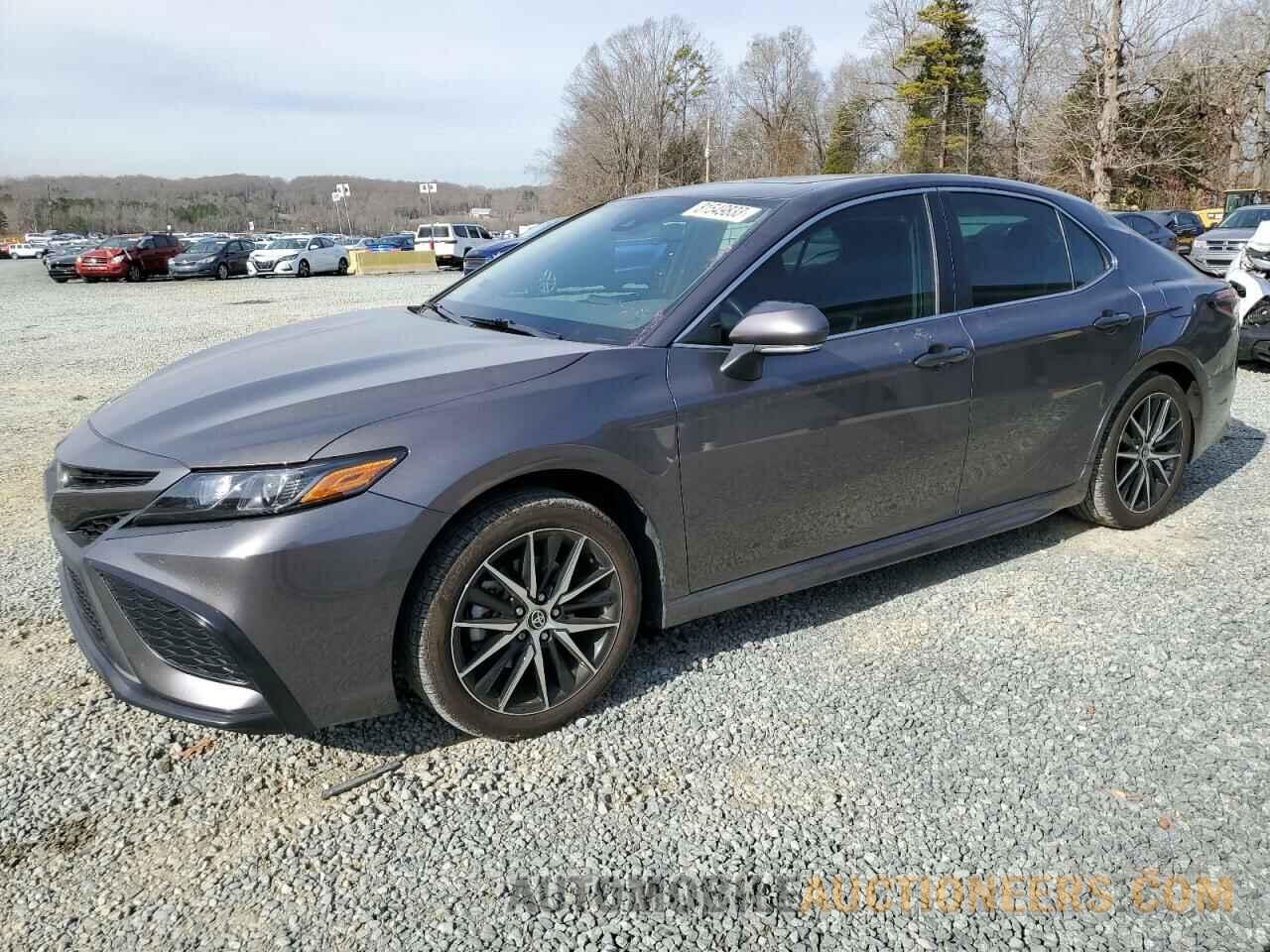 4T1G11AK3MU616514 TOYOTA CAMRY 2021