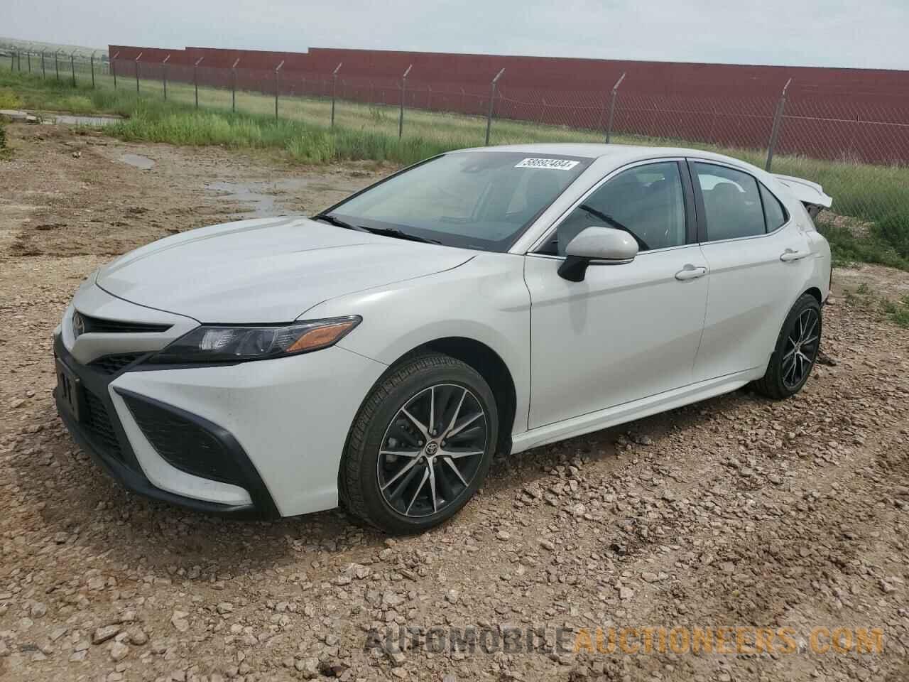 4T1G11AK3NU001396 TOYOTA CAMRY 2022