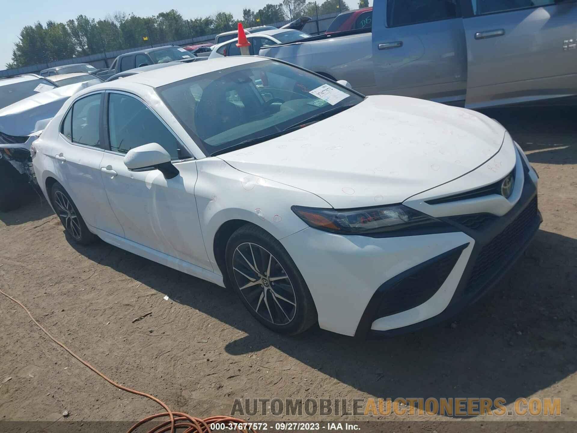 4T1G11AK3NU014293 TOYOTA CAMRY 2022