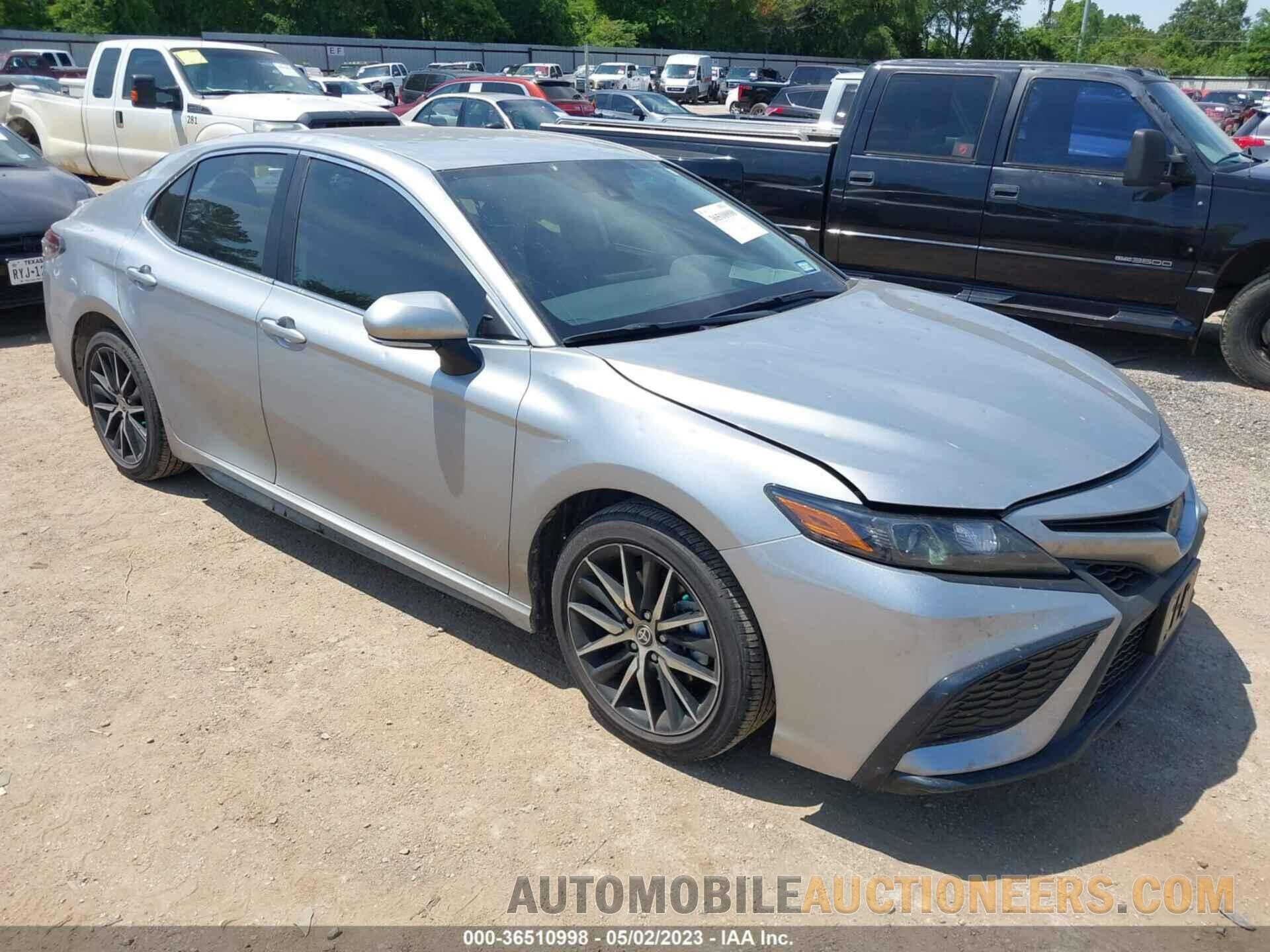 4T1G11AK3NU070279 TOYOTA CAMRY 2022