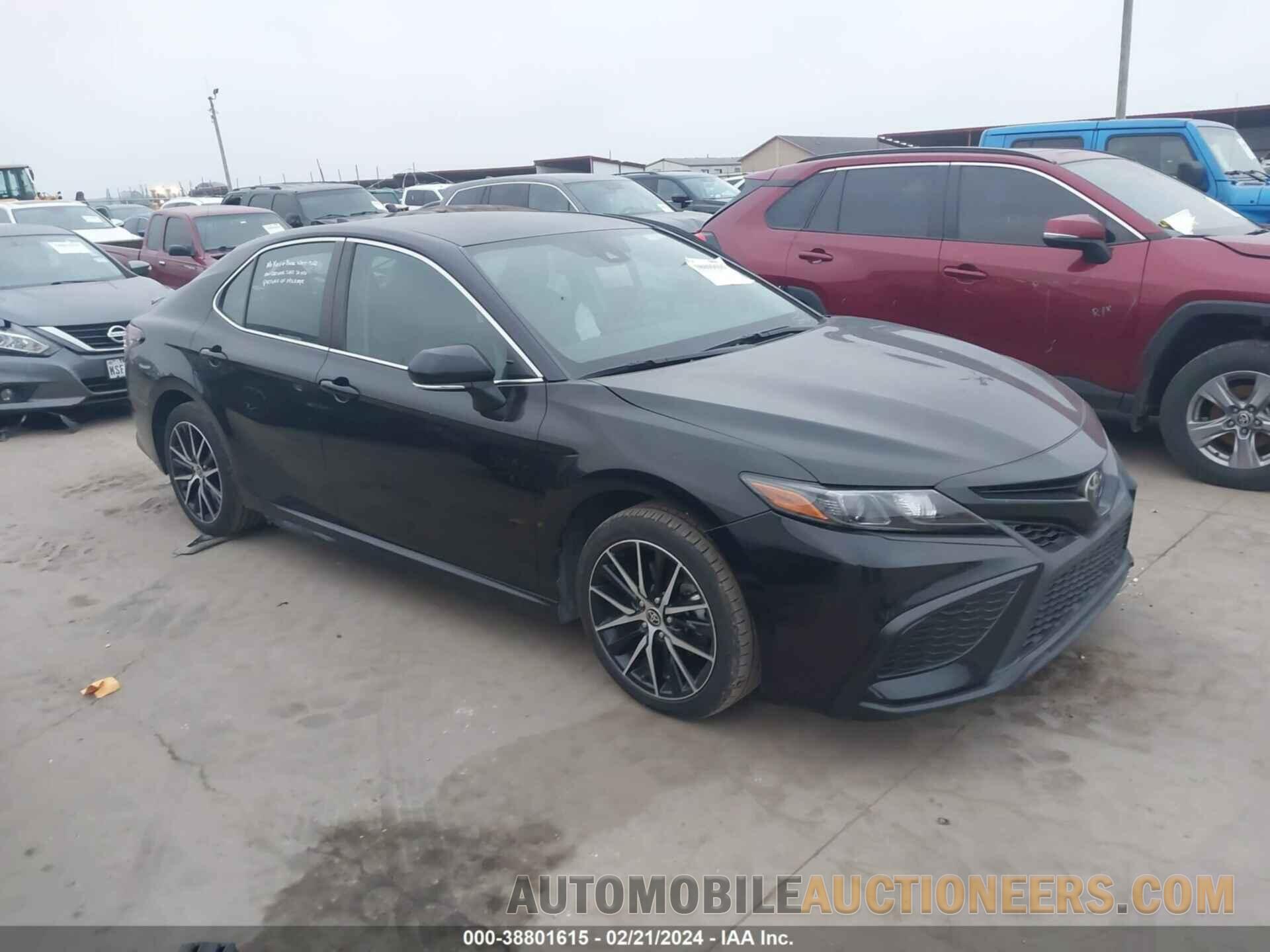 4T1G11AK3NU499163 TOYOTA CAMRY 2022