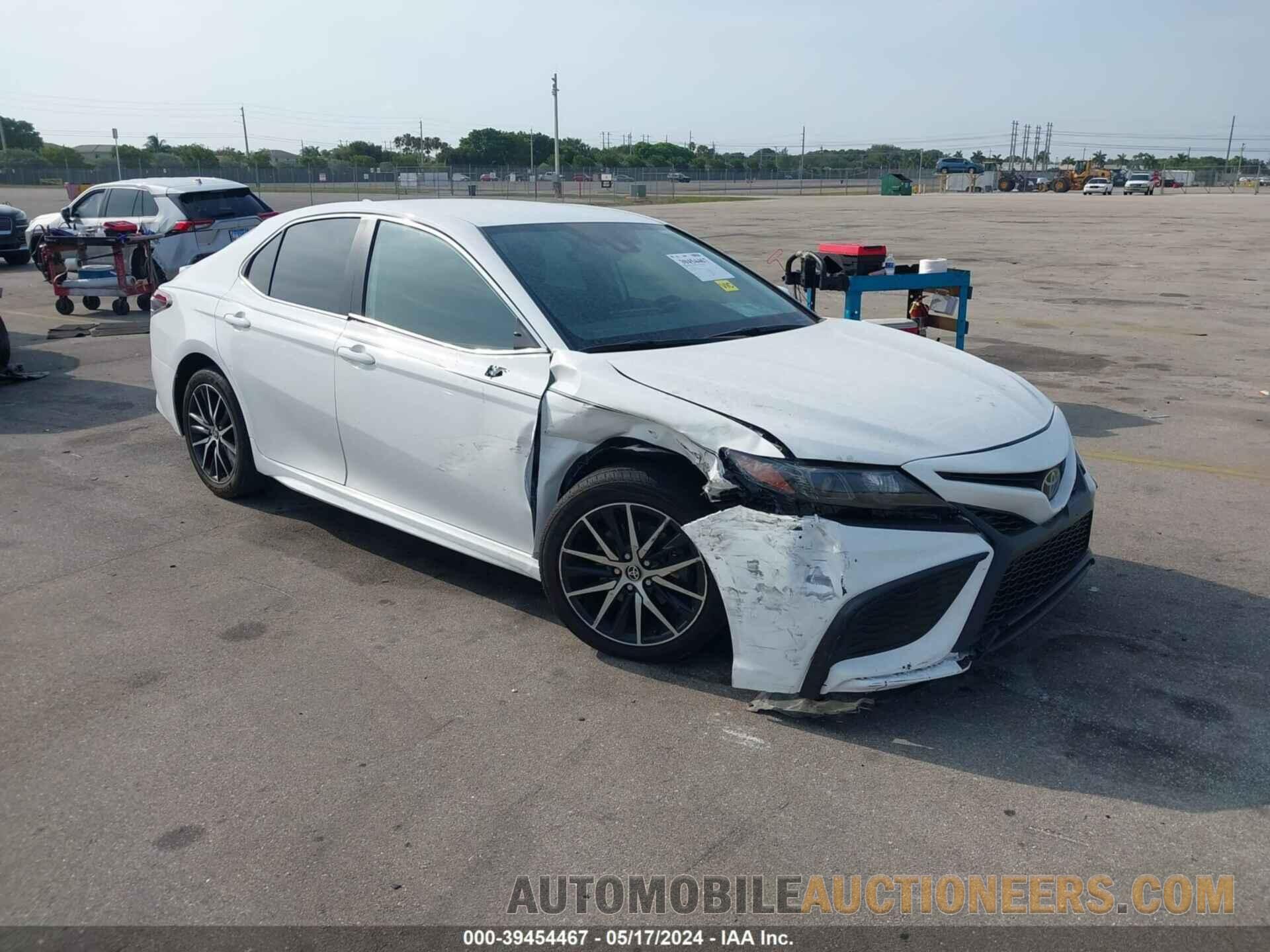 4T1G11AK3NU637946 TOYOTA CAMRY 2022