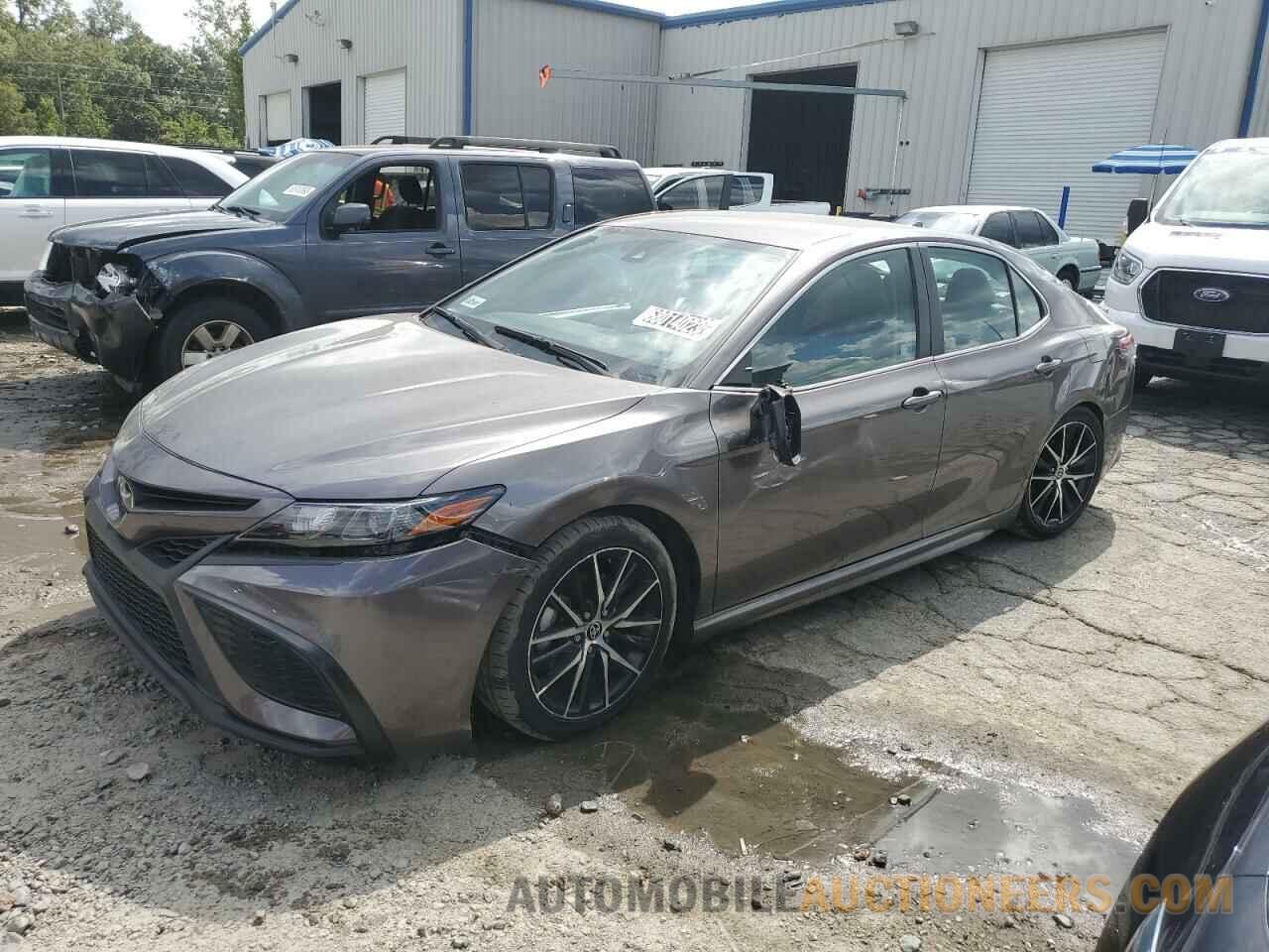 4T1G11AK3NU638191 TOYOTA CAMRY 2022