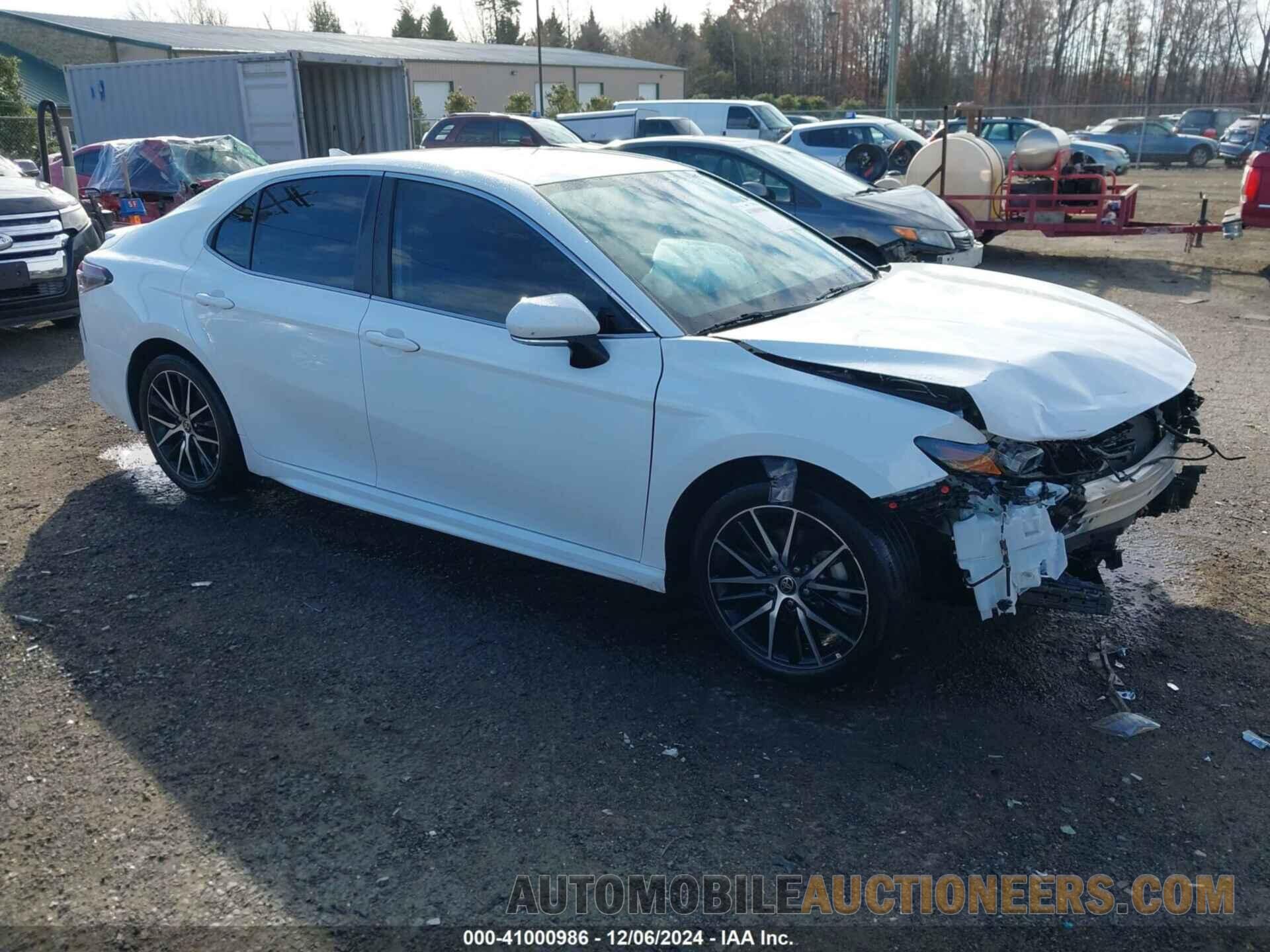 4T1G11AK3NU645240 TOYOTA CAMRY 2022