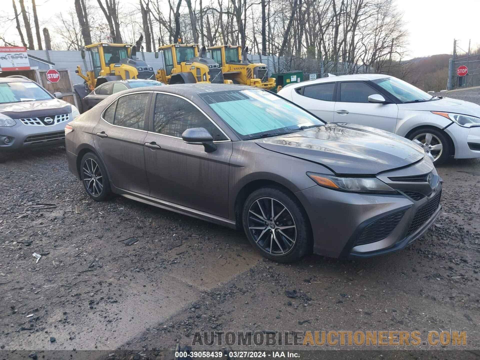 4T1G11AK3NU645688 TOYOTA CAMRY 2022