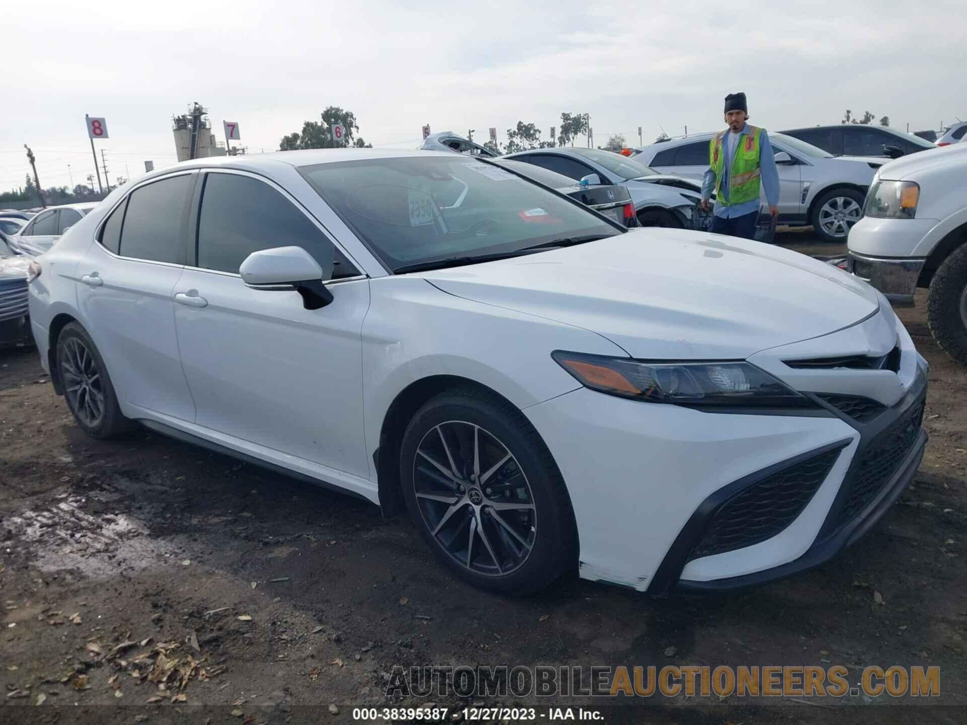 4T1G11AK3NU650390 TOYOTA CAMRY 2022