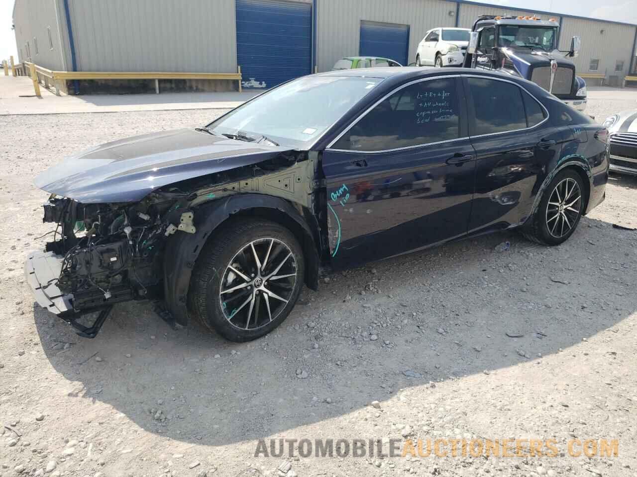 4T1G11AK3NU650650 TOYOTA CAMRY 2022