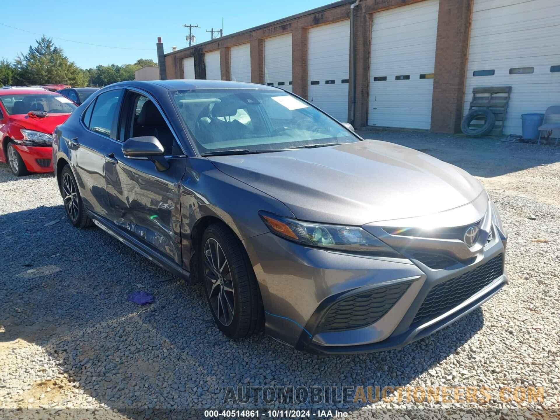 4T1G11AK3NU666606 TOYOTA CAMRY 2022