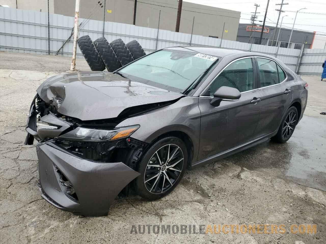 4T1G11AK3NU667240 TOYOTA CAMRY 2022