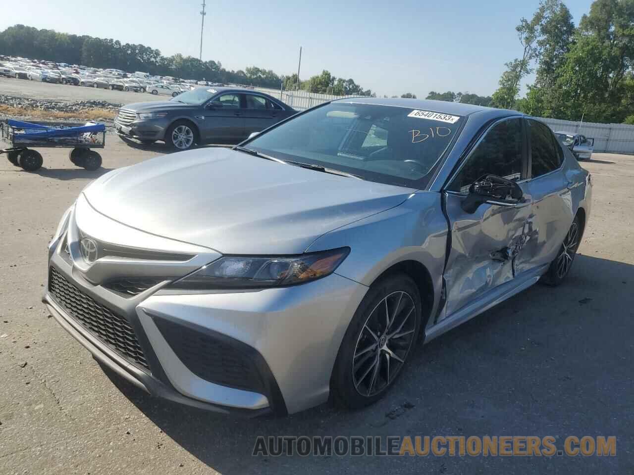 4T1G11AK3NU670588 TOYOTA CAMRY 2022