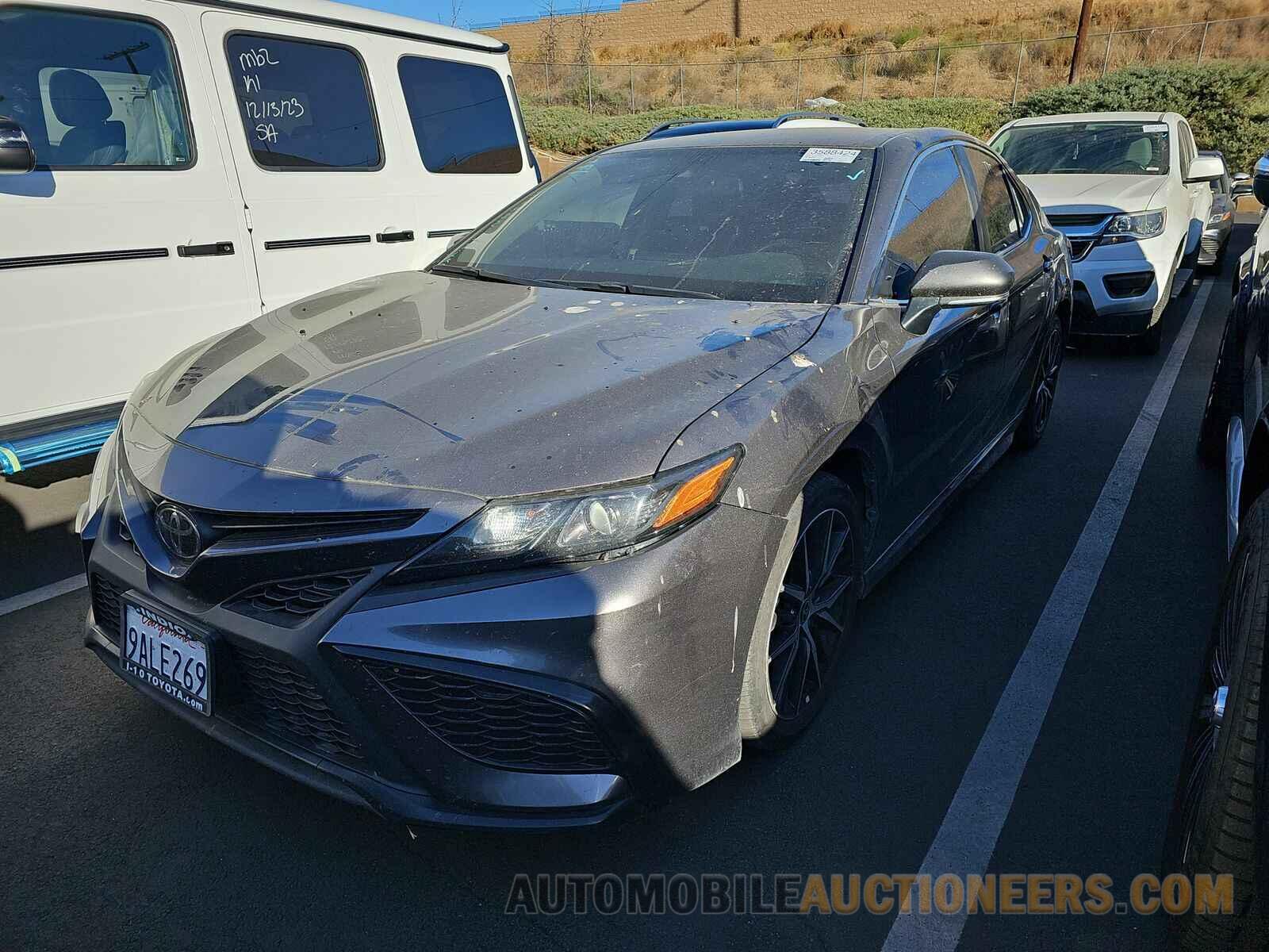 4T1G11AK3NU671482 Toyota Camry 2022