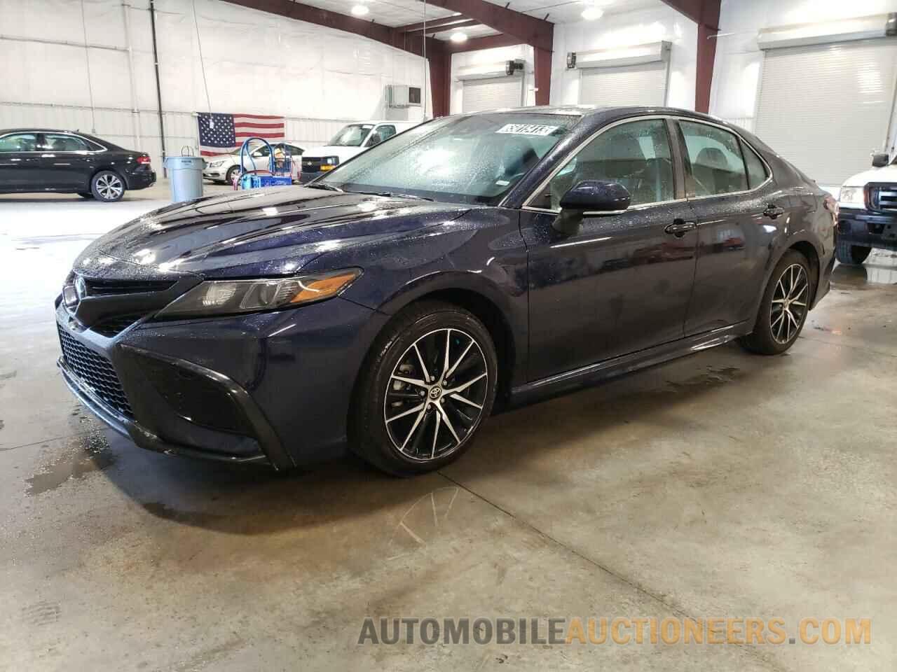 4T1G11AK3NU675502 TOYOTA CAMRY 2022