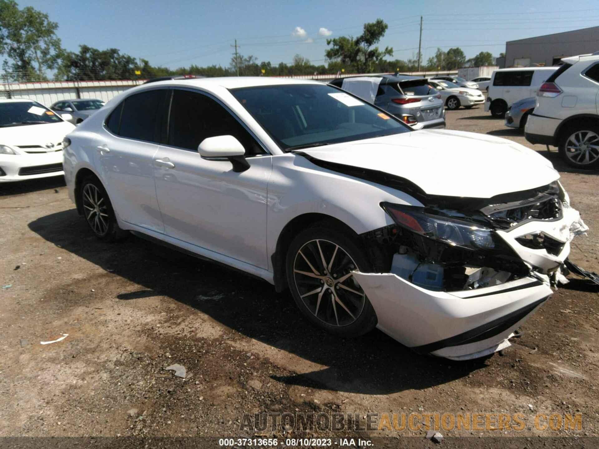 4T1G11AK3NU678769 TOYOTA CAMRY 2022