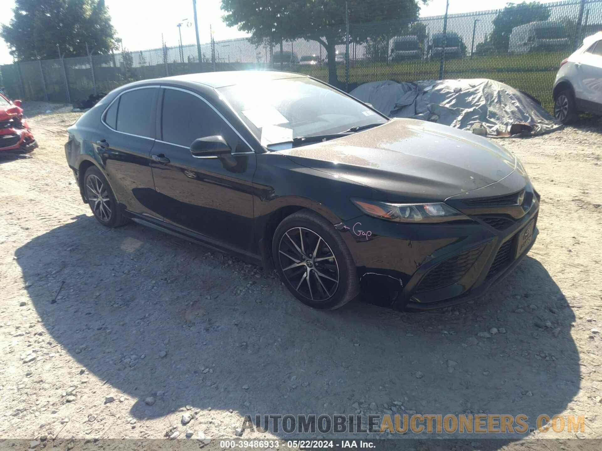 4T1G11AK3NU680697 TOYOTA CAMRY 2022