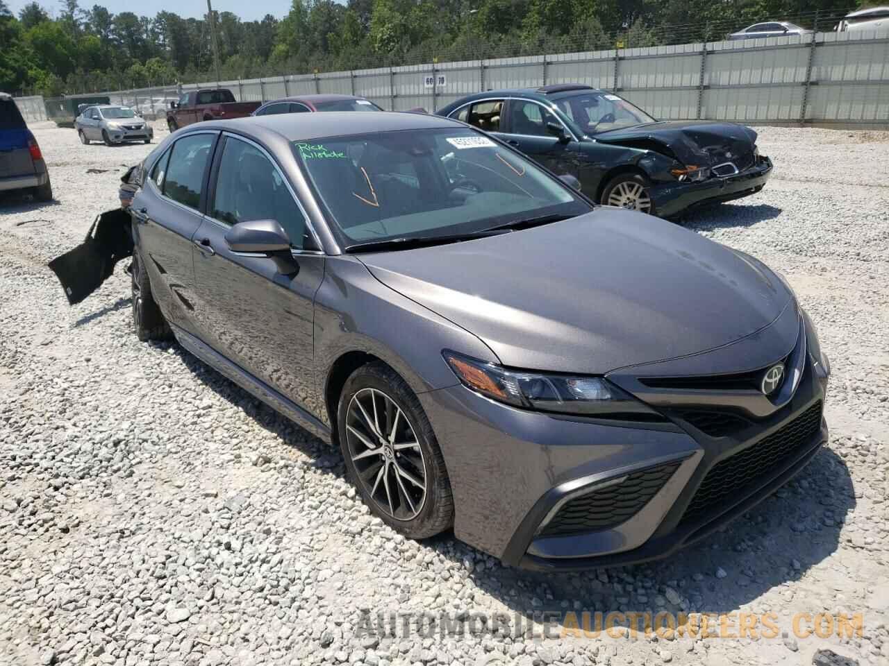 4T1G11AK3NU684989 TOYOTA CAMRY 2022