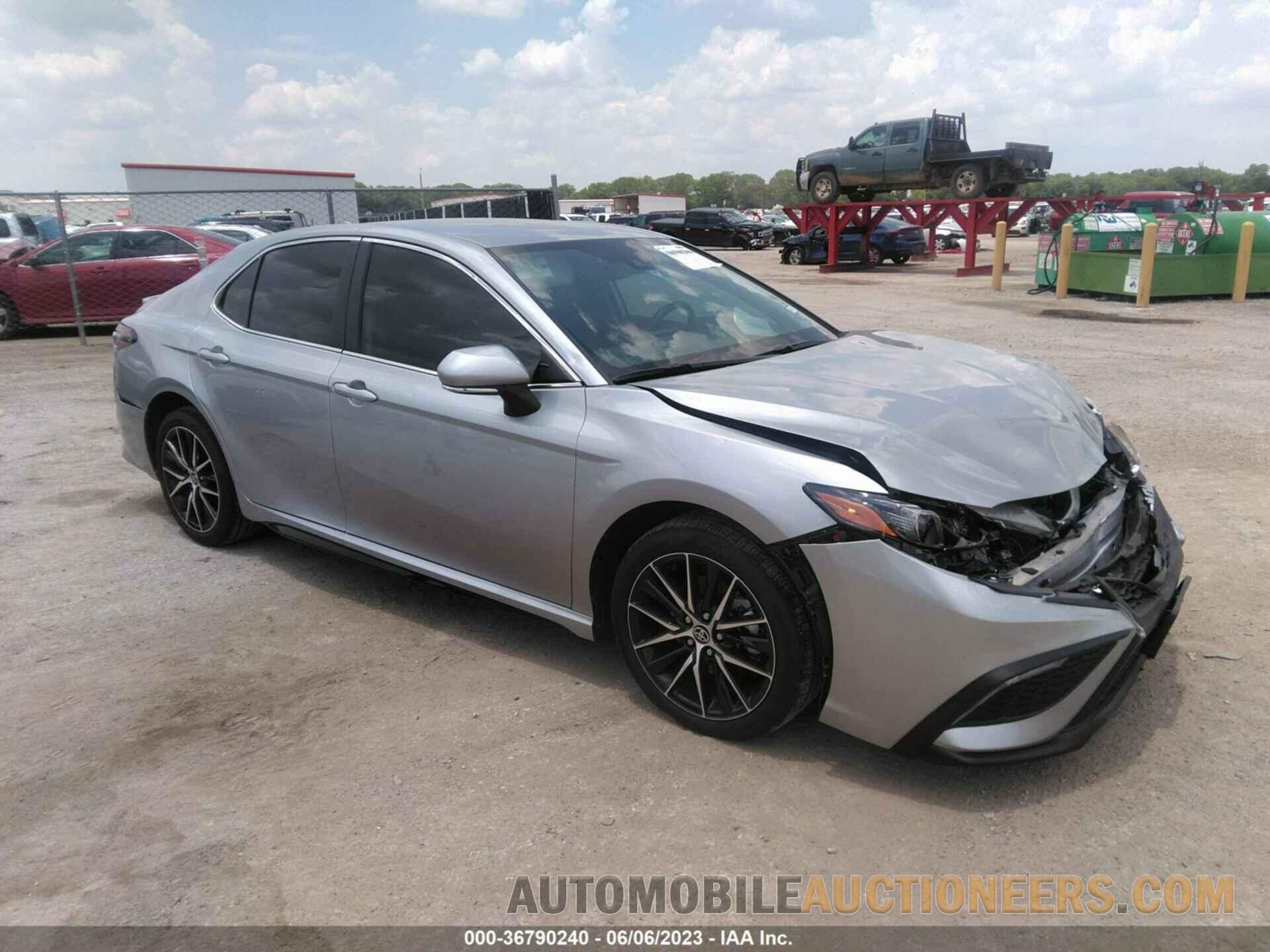 4T1G11AK3NU690209 TOYOTA CAMRY 2022