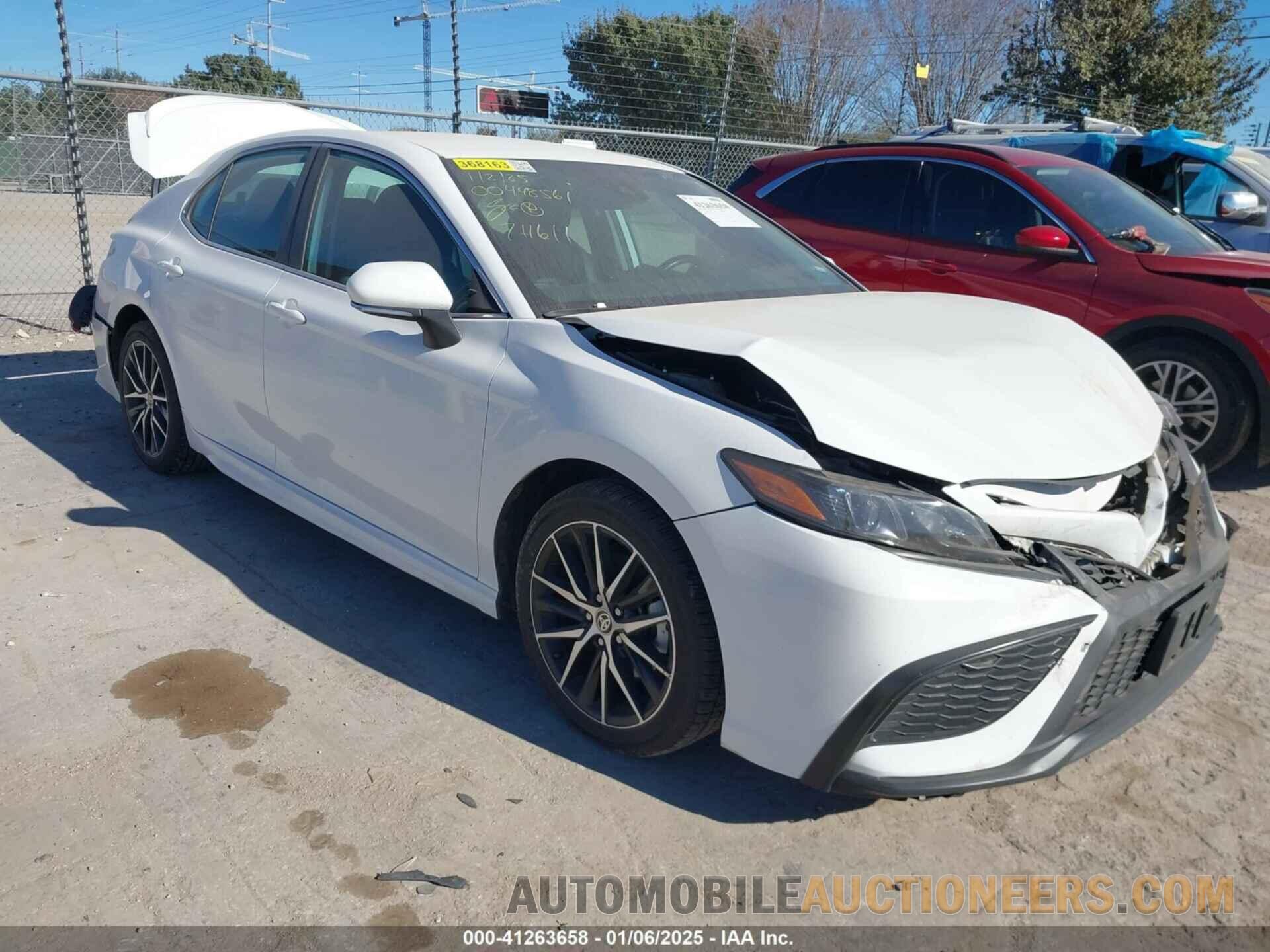 4T1G11AK3NU711611 TOYOTA CAMRY 2022