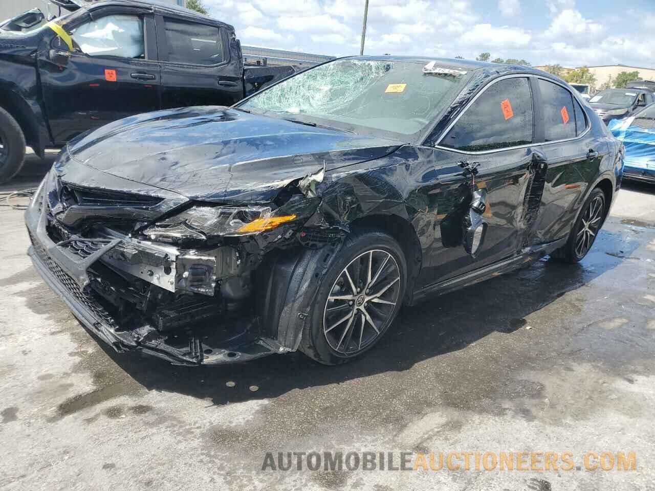 4T1G11AK3RU201779 TOYOTA CAMRY 2024