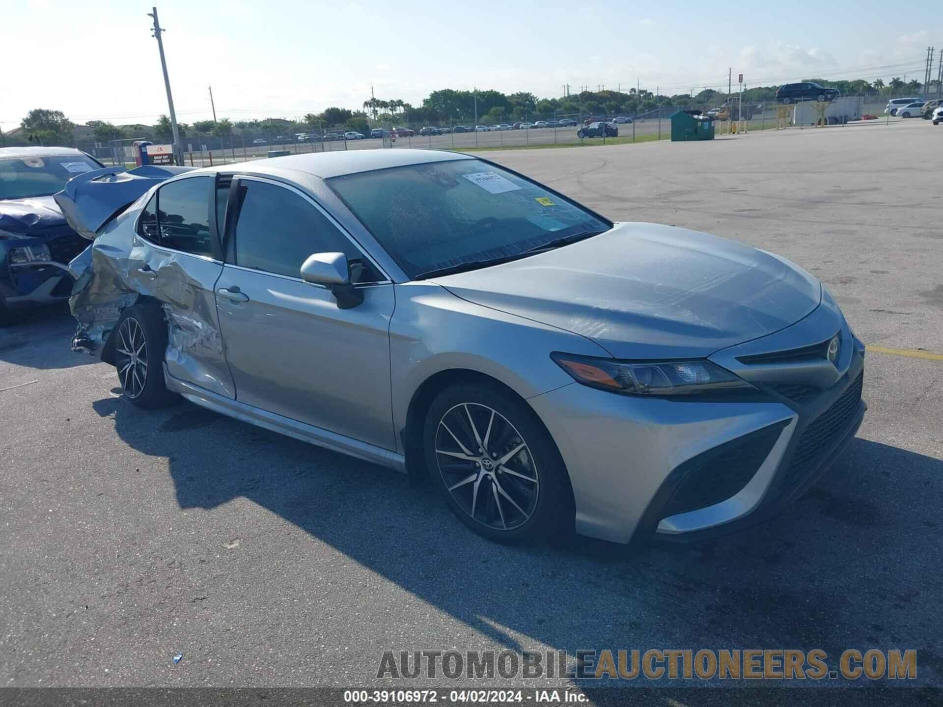 4T1G11AK3RU212362 TOYOTA CAMRY 2024