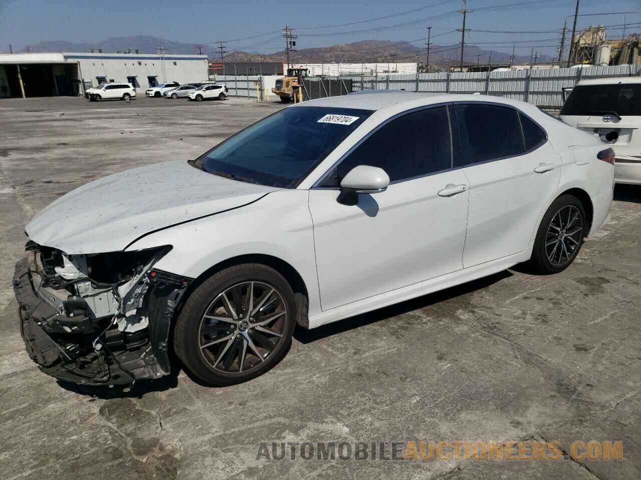 4T1G11AK3RU215925 TOYOTA CAMRY 2024